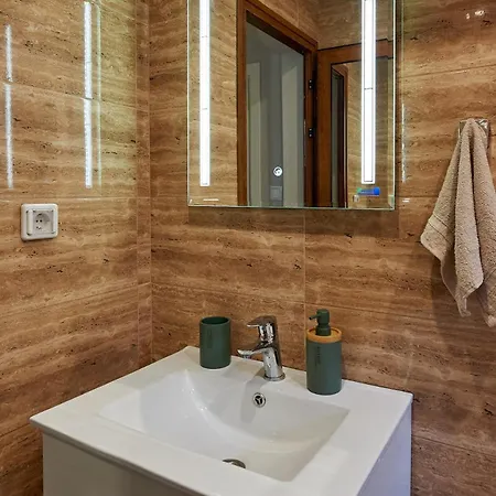 Corner In The Center - 2bd Apartment Burgas