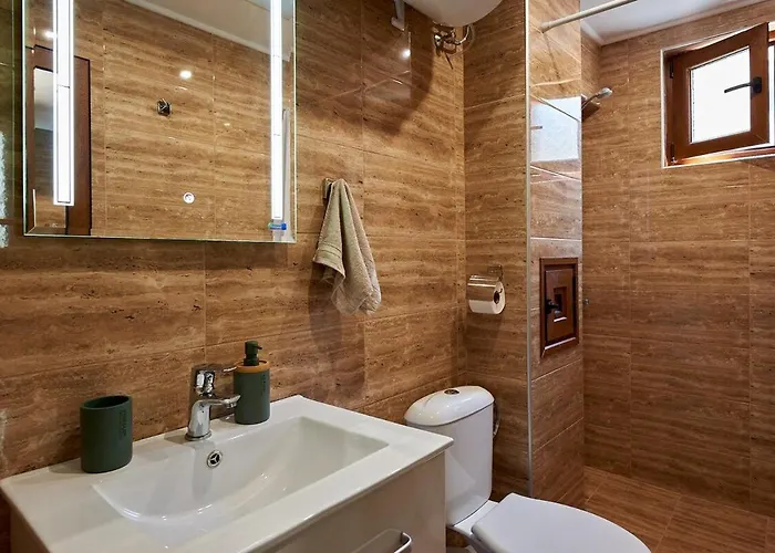 Corner In The Center - 2bd